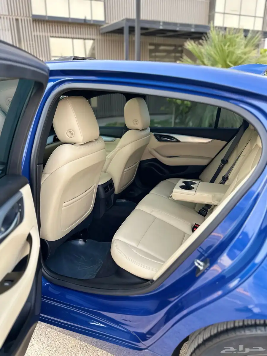 كاديلاك CT5 2021 25