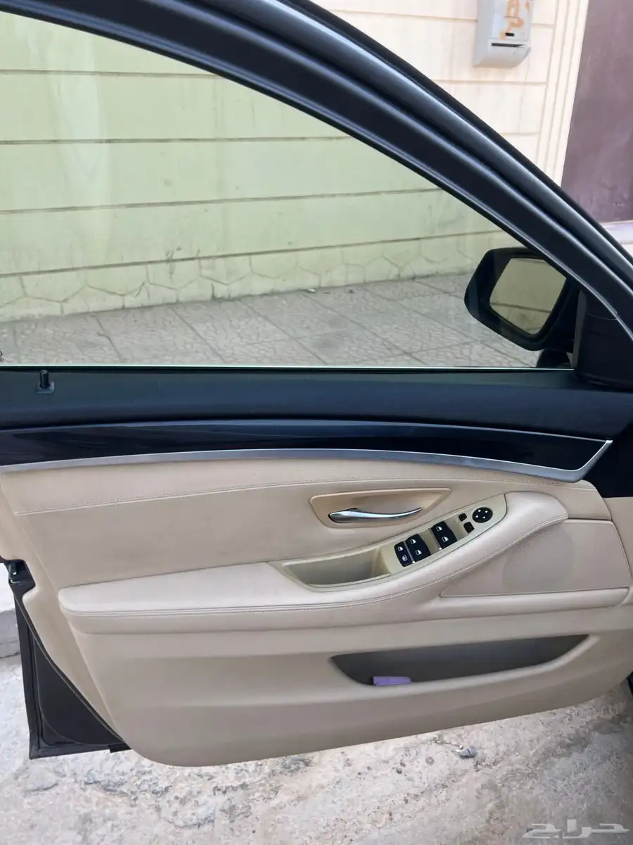بي ام دبليو i520 2013 11
