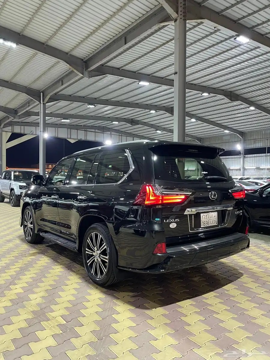 جيب لكزس LX 570DD سبورت سعودي 2019 8