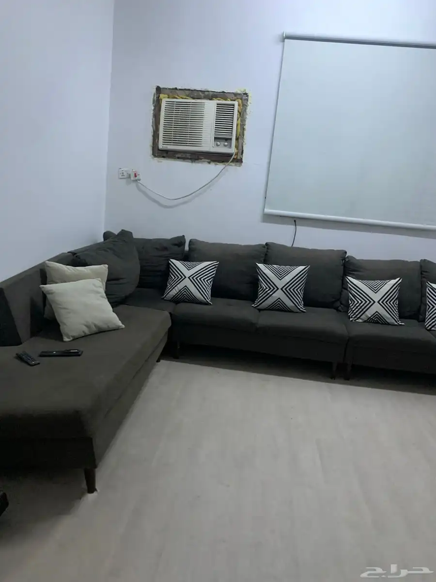 اثاث مستعمل غرفة نوم و وكنب وثلاجه و فرن وثلاثه مكيفات 7