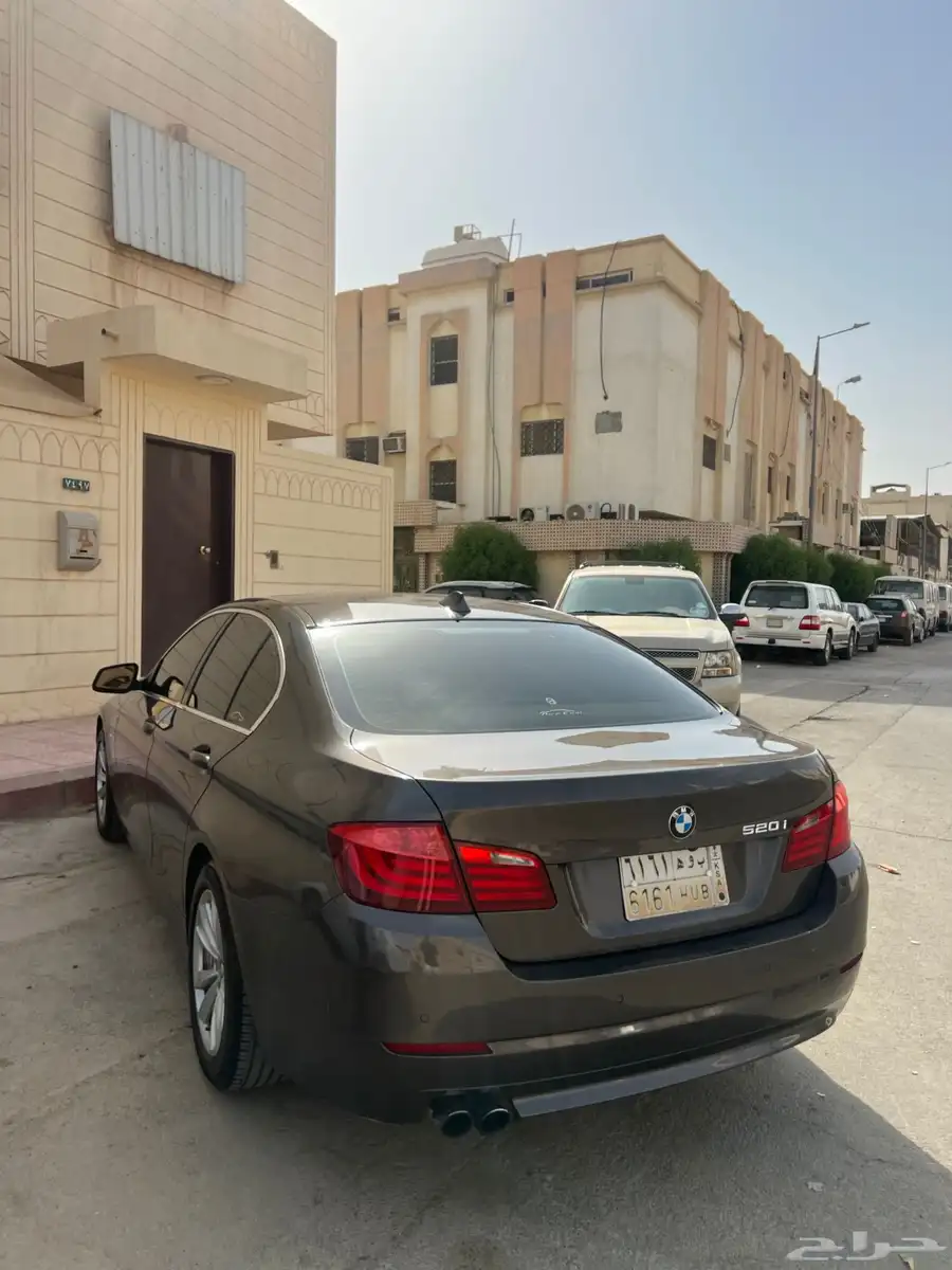بي ام دبليو i520 2013 3