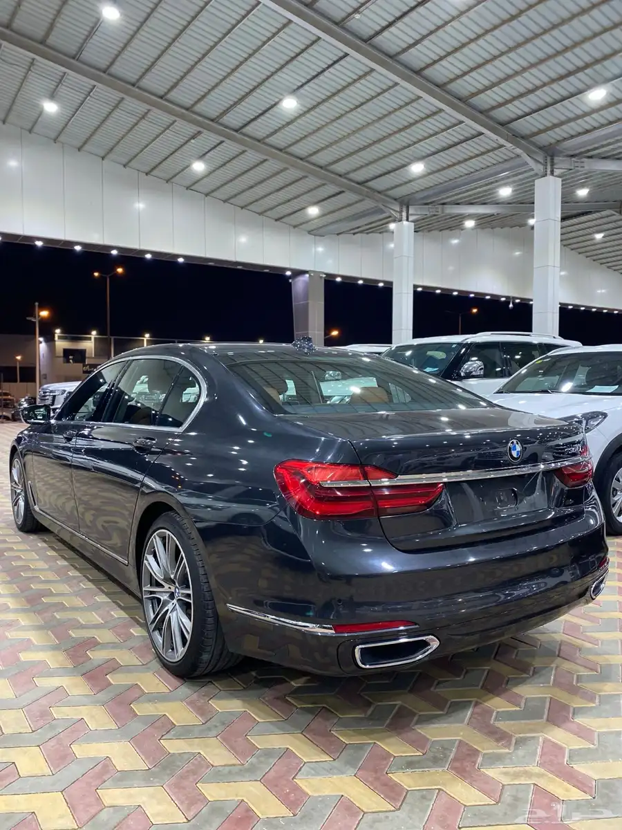 بس ام دبليو 2019 العدد 81 الف فل كامل LI 730 26