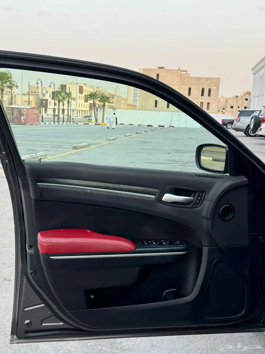 للبيع كرايسلر 6.4SRT 20