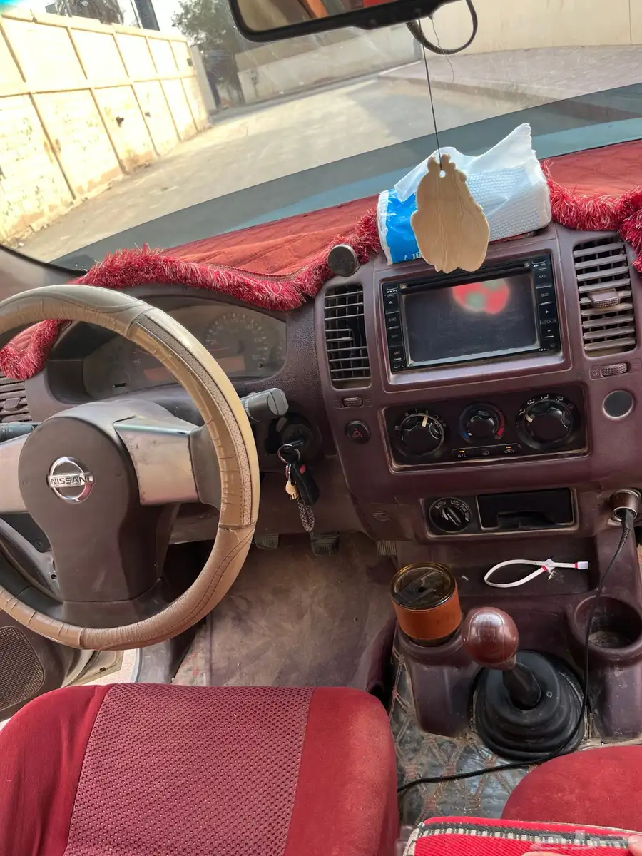 نيسان نافارا 2010 SE 13