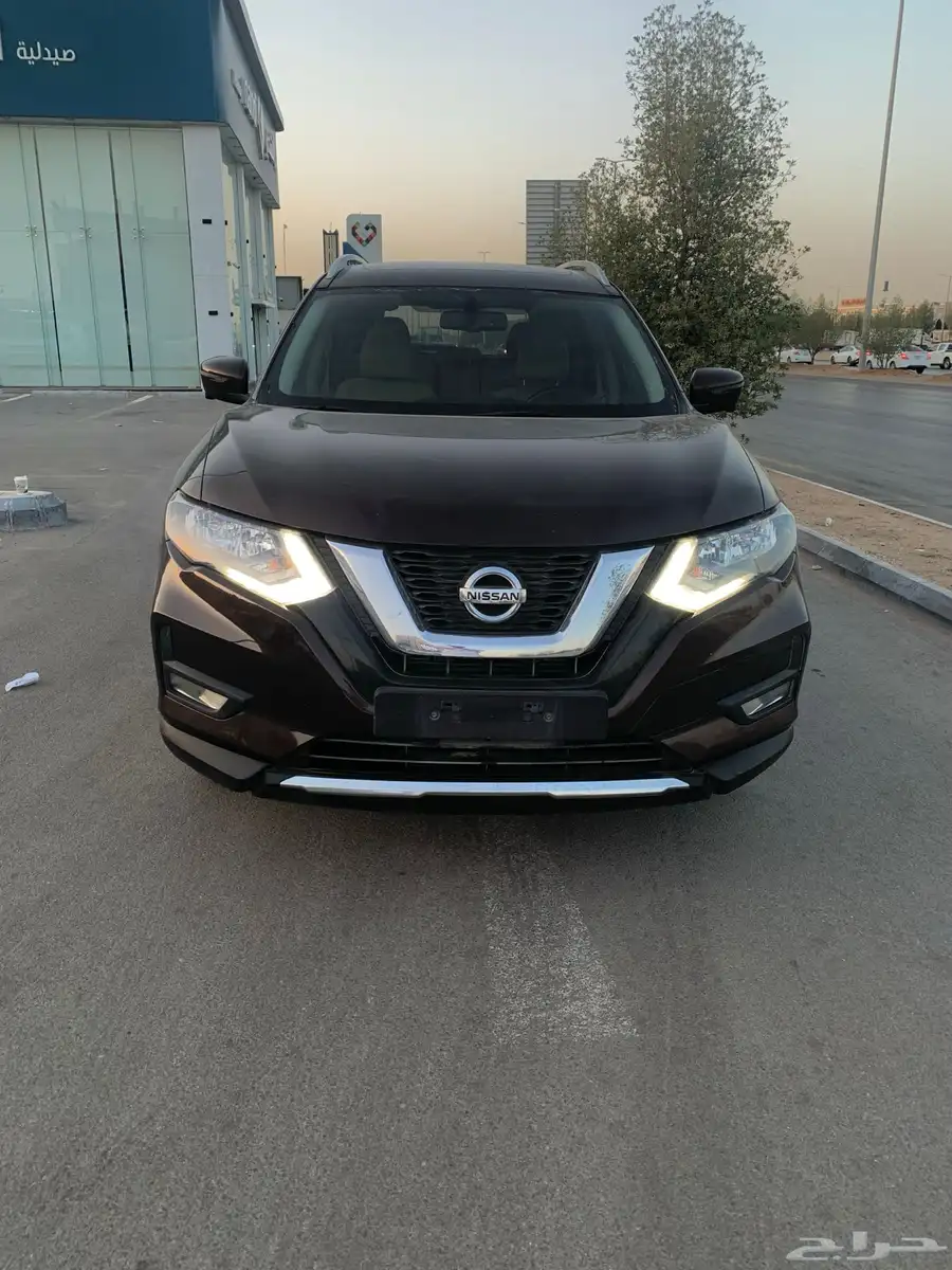 نيسان اكس تريل موديل2021 2