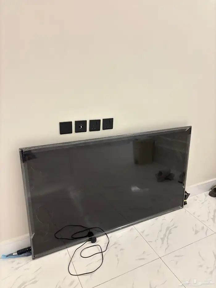 شاشه من شركة TCL 0