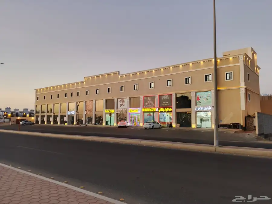 معارض تجارية للإيجار بحي الرحمانية مخطط (السعيد) موقع مميز 1