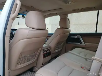 تويوتا لاندكروزر 2015 VXR 13