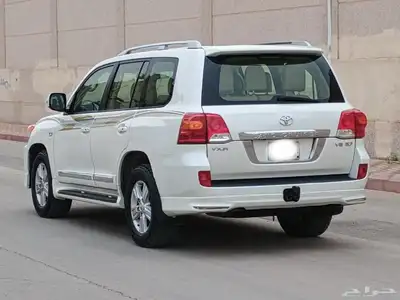 تويوتا لاندكروزر 2015 VXR 11
