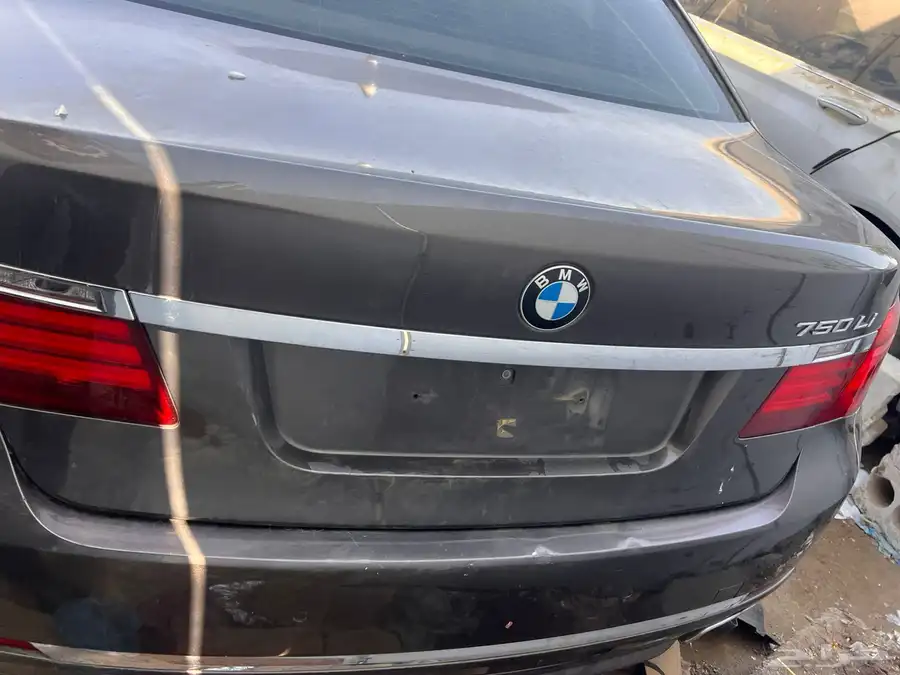 BMW 750 2015 6