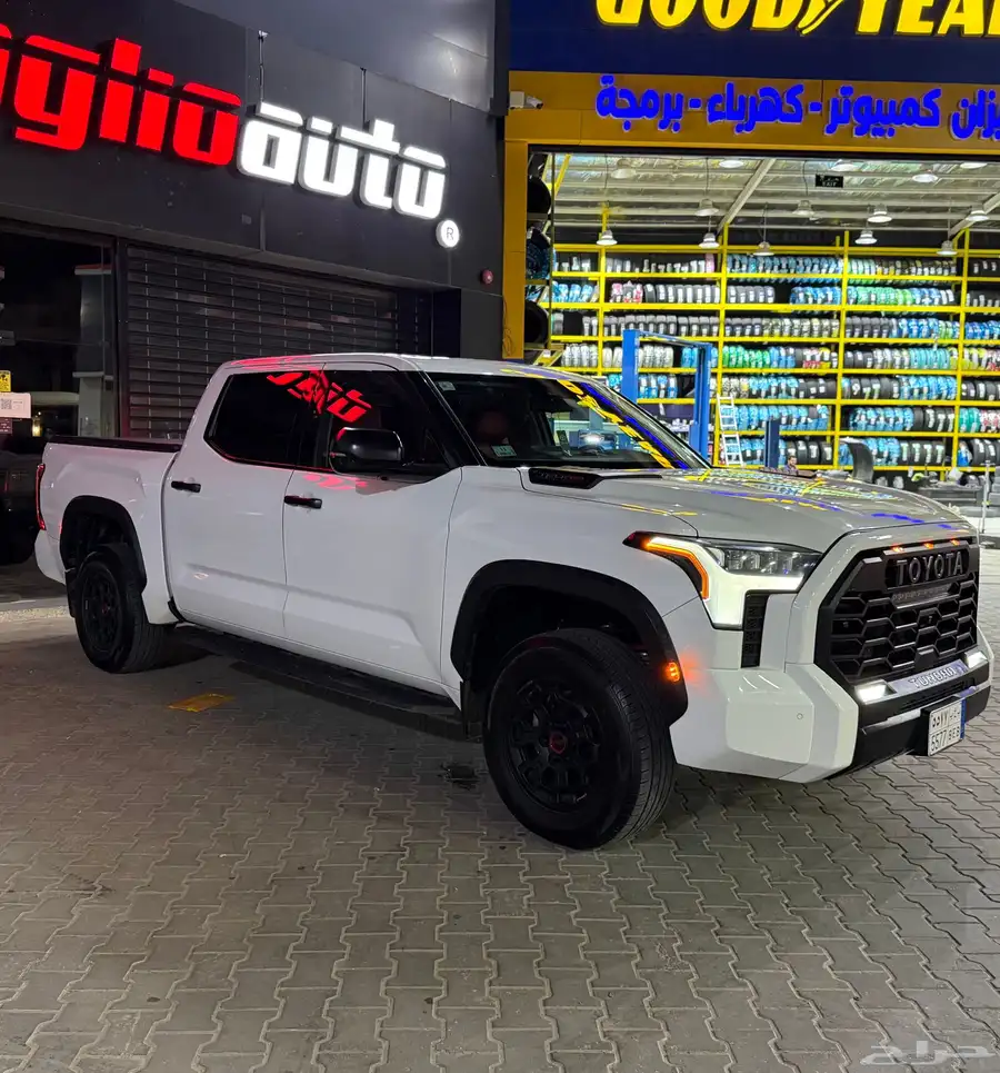 تندرا TRD Pro يحمل لوحة مميزة 2