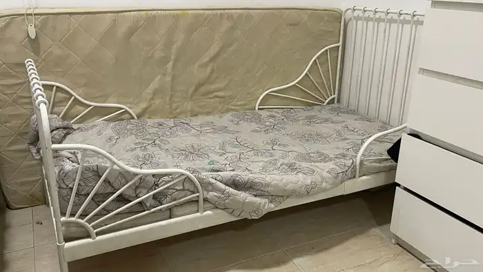 سرير ايكيا استعمال حشمه ومرتبه 1