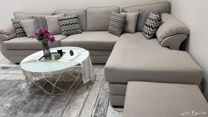 كنب حرف L مع خداديات وطاولتين 5