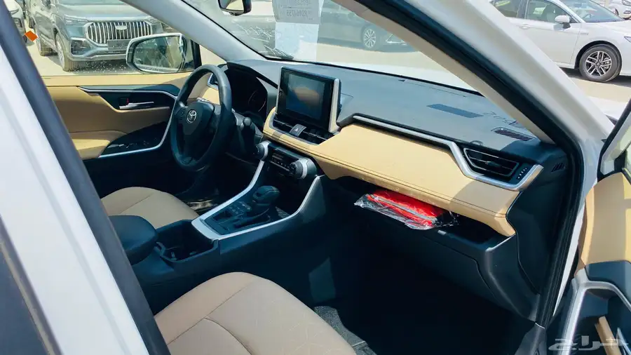 رافور XLE دبل بنزين 2025 10