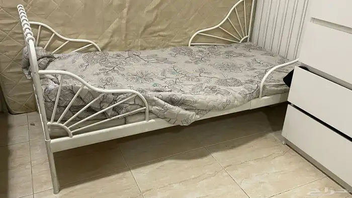 سرير ايكيا استعمال حشمه ومرتبه 2
