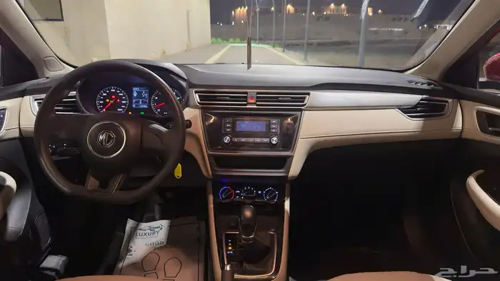 ام جي فايف 2023 11