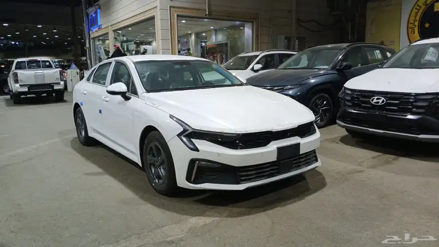 كيا K5 استاندر 2500 سي سي الجبر ب95000 بالضريبة 0