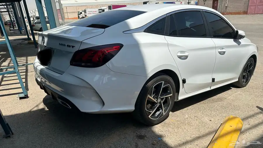 MG GT Full 3