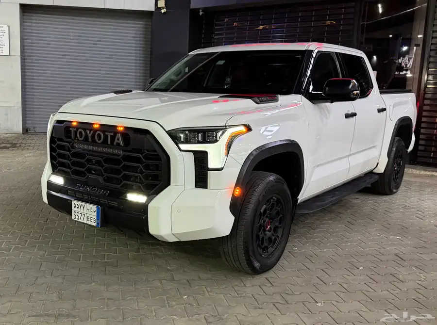 تندرا TRD Pro يحمل لوحة مميزة 4