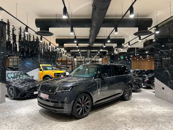 لاند روفر فوج اس في - Range Rover SV 2024 1