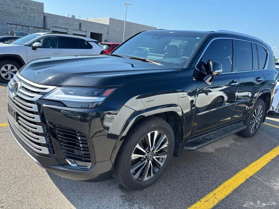 للبيع لكزز LX600 موديل 2023 وارد كندا 0