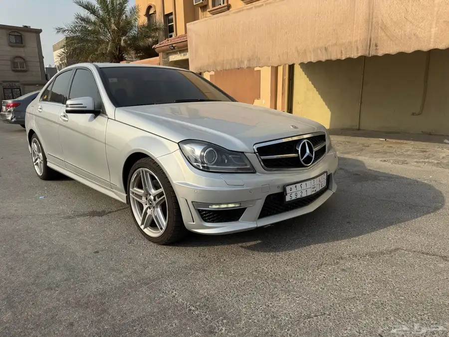 مرسيدس c200 elegance 4