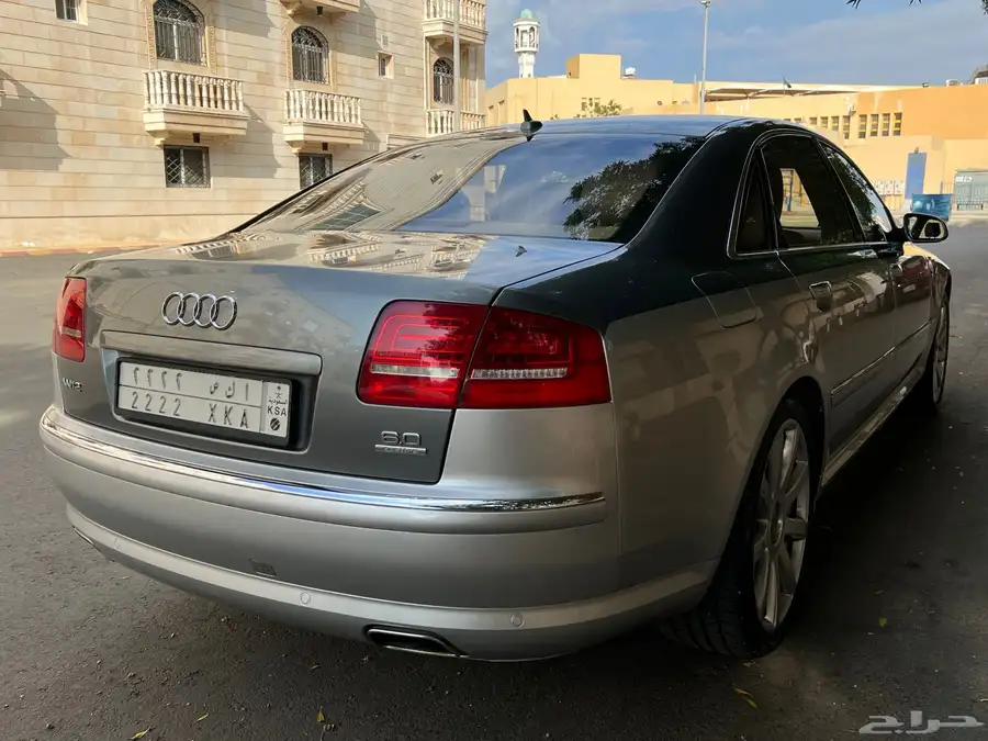 اودي A8 فل كامل عداد 88 فقط نظيفه جدا 4