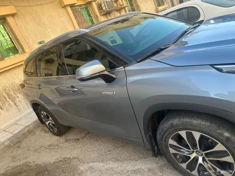 toyota Highlander 4