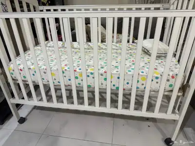 سرير اطفال 0