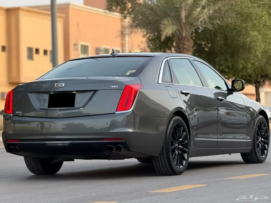 كاديلاك CT6 2017 نظيف جدا 9