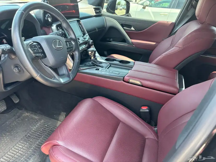 للبيع لكزز LX600 موديل 2023 وارد كندا 7