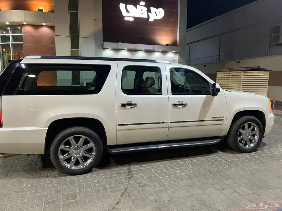 GMC دينالي 2011 11