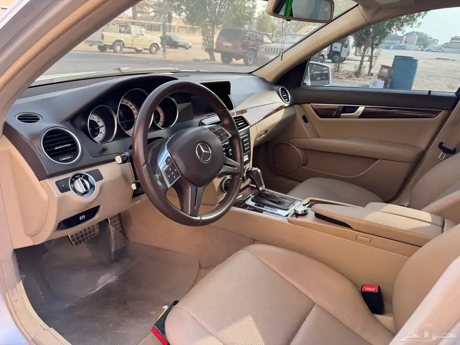 مرسيدس c200 elegance 9