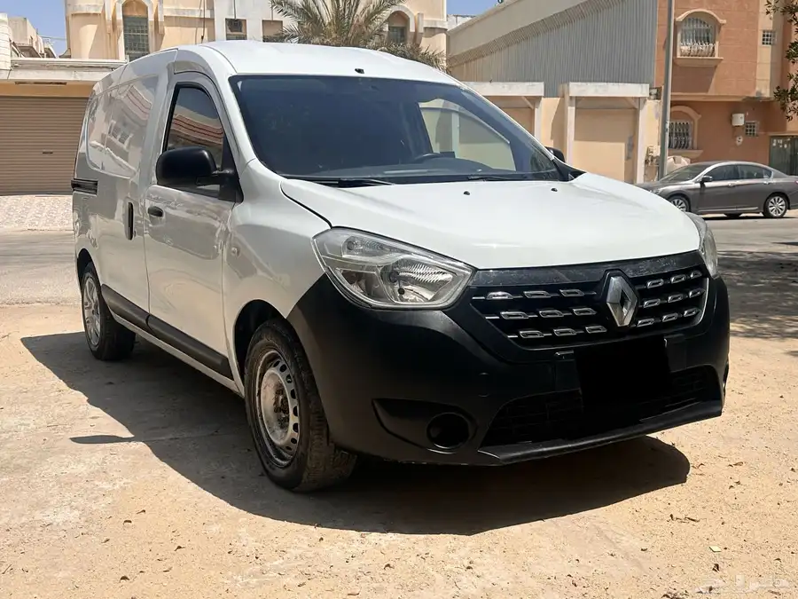 رينو دوكر 2022 بنزين جير عادي نضيف 0