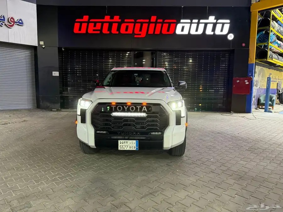 تندرا TRD Pro يحمل لوحة مميزة 5