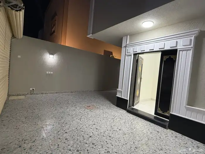 فيلا للبيع في الدار البيضاء مساحة 303 1