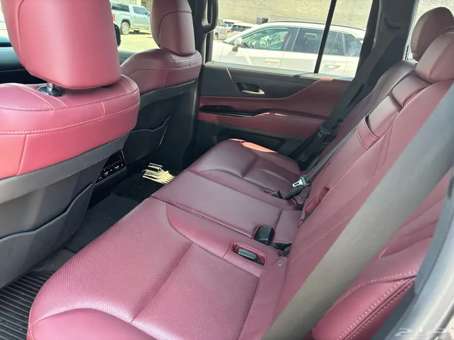 للبيع لكزز LX600 موديل 2023 وارد كندا 10