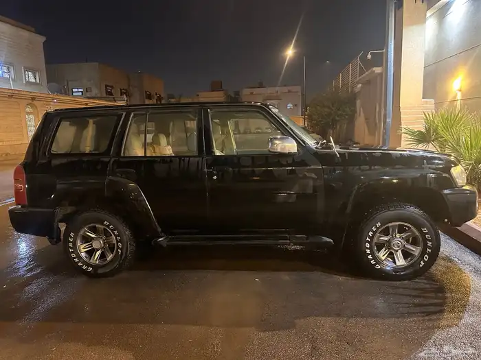 السلام عليكم اعرض لكم جيب نيسان باترول 2006اول مالك 3