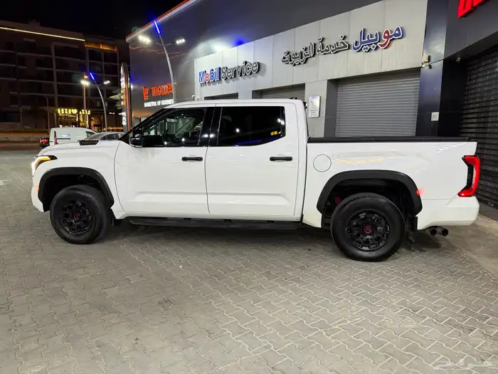 تندرا TRD Pro يحمل لوحة مميزة 9