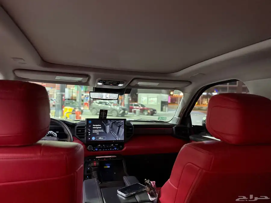 تندرا TRD Pro يحمل لوحة مميزة 18