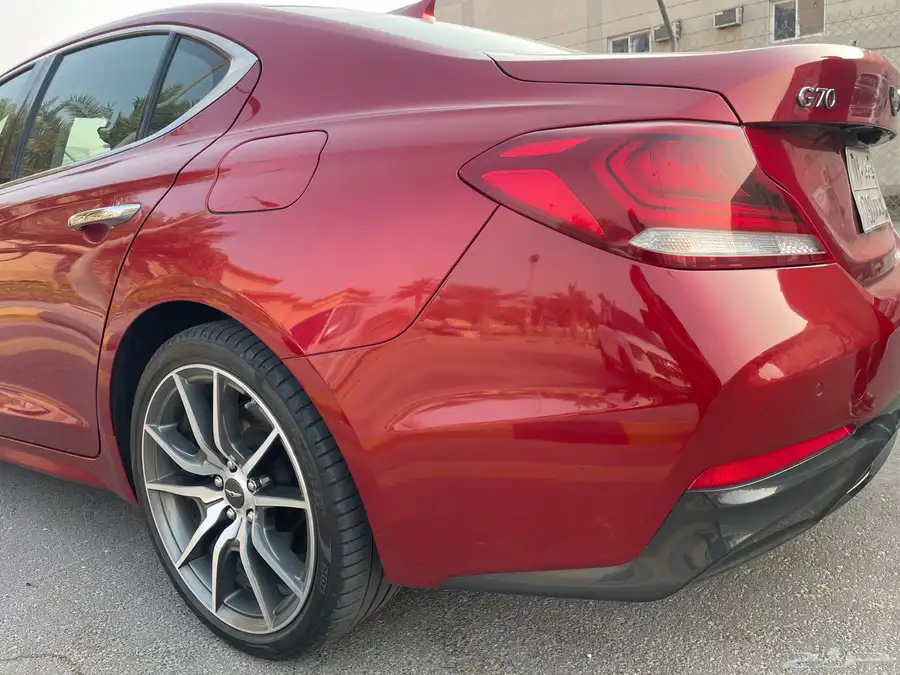 جنسس G70 20