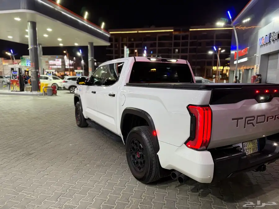 تندرا TRD Pro يحمل لوحة مميزة 8
