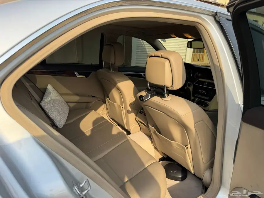 مرسيدس c200 elegance 7