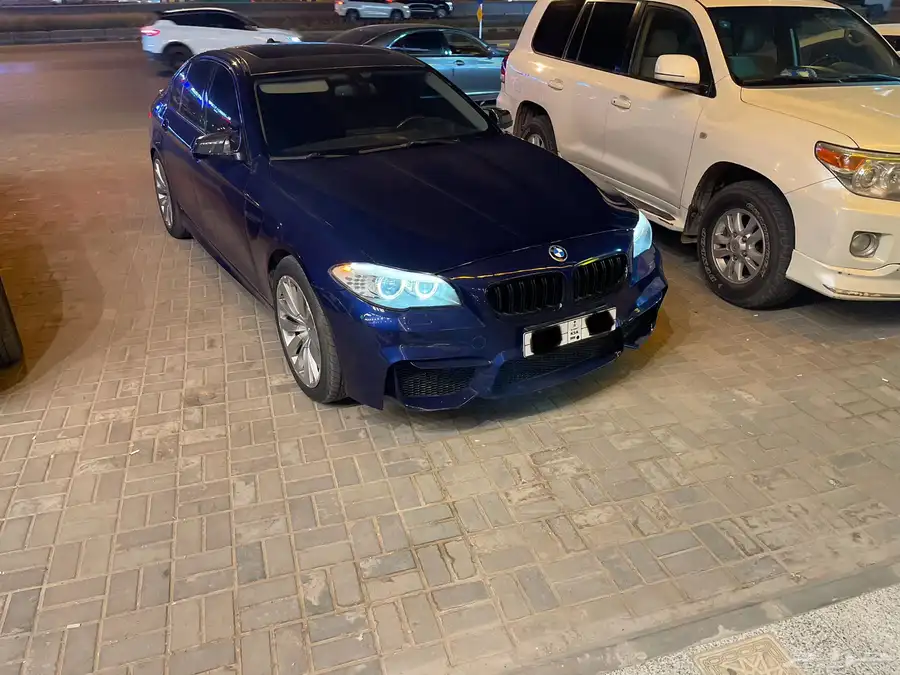 بي ام دبليو الفئة الخامسة 2012 M5 528i 0