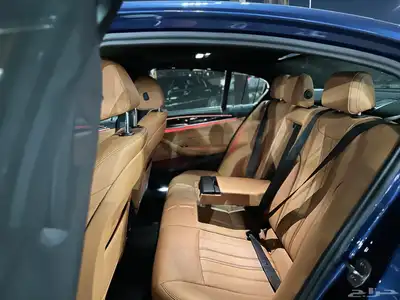 بي ام دبليو BMW 520i شبه جديد 8