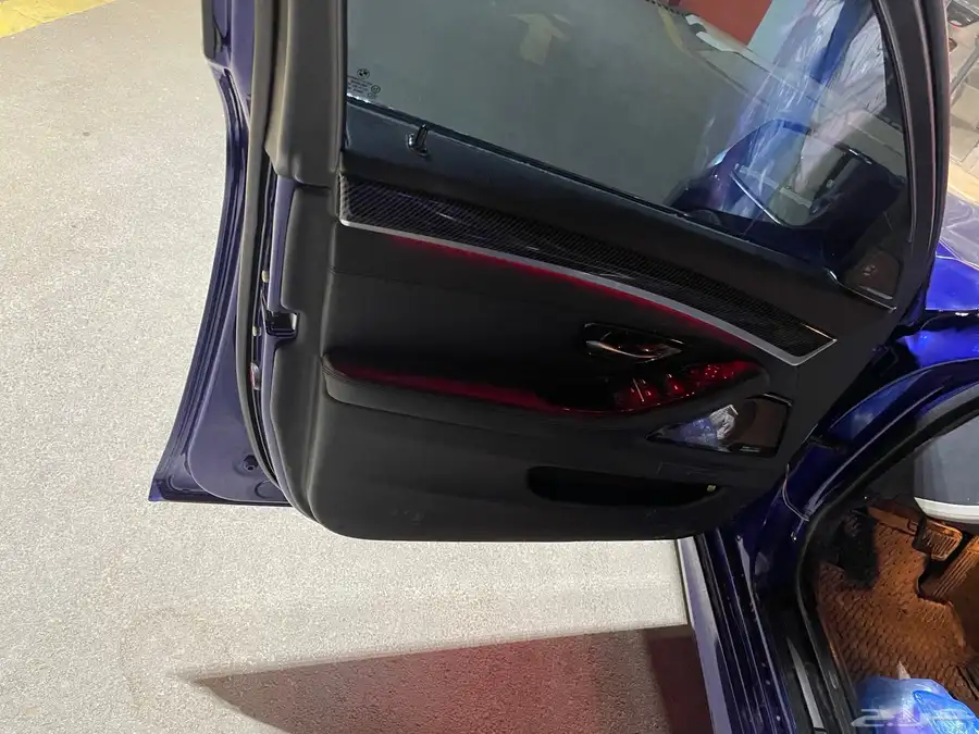 بي ام دبليو الفئة الخامسة 2012 M5 528i 9