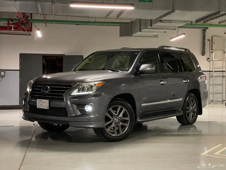 للبيع جيب لكزس LX570 2013 0