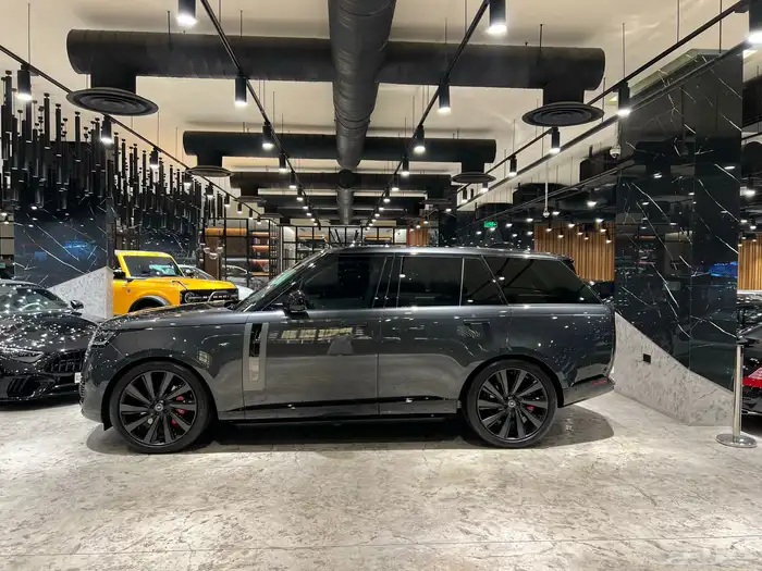 لاند روفر فوج اس في - Range Rover SV 2024 2