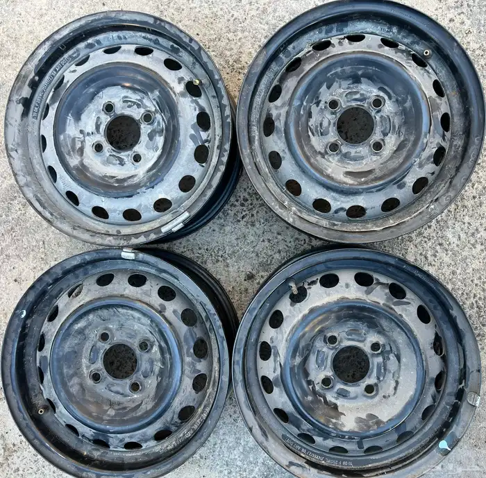 4 جنوط حديد أصلية مقاس 14 0