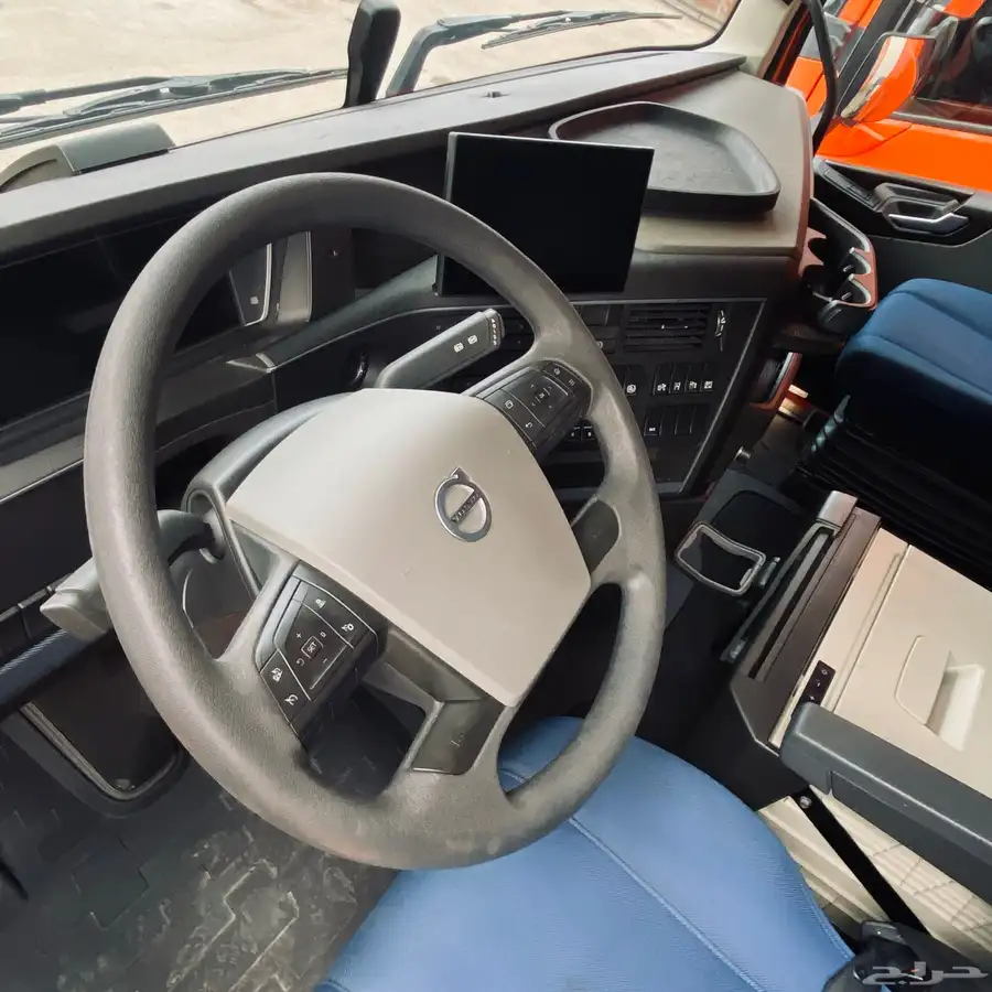 شاحنات فولفو 2021 VOLVO 8